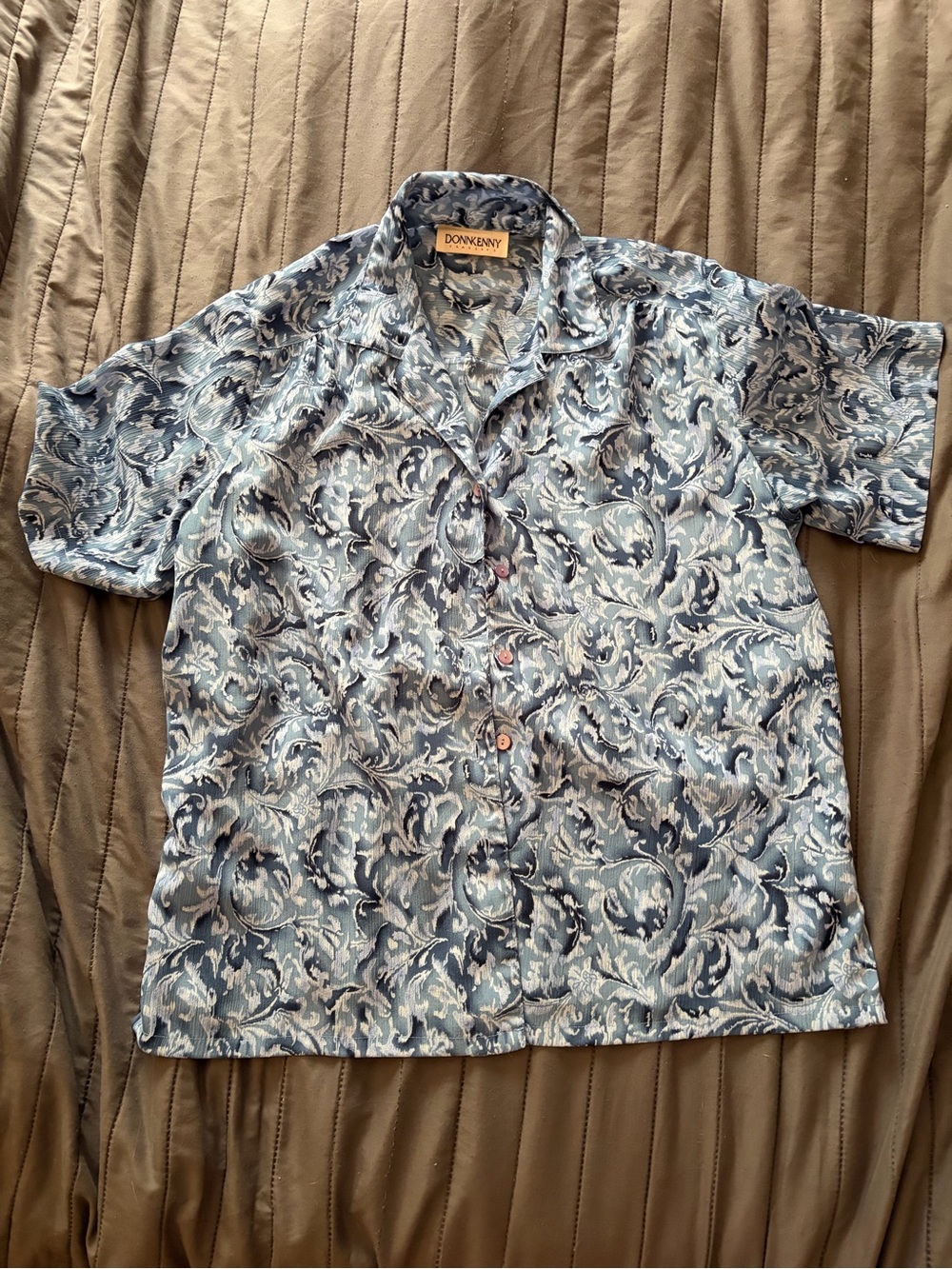 Donkenny Blue Paisley Short-Sleeve Button-Up Blouse